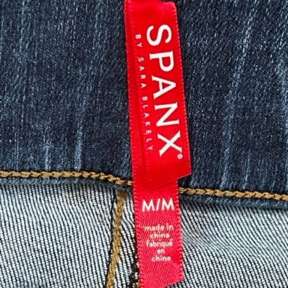 SPANX NWT Women's Distressed Ankle Pull On Skinny Blue Jeans Raw Hem Size Medium - Picture 10 of 16